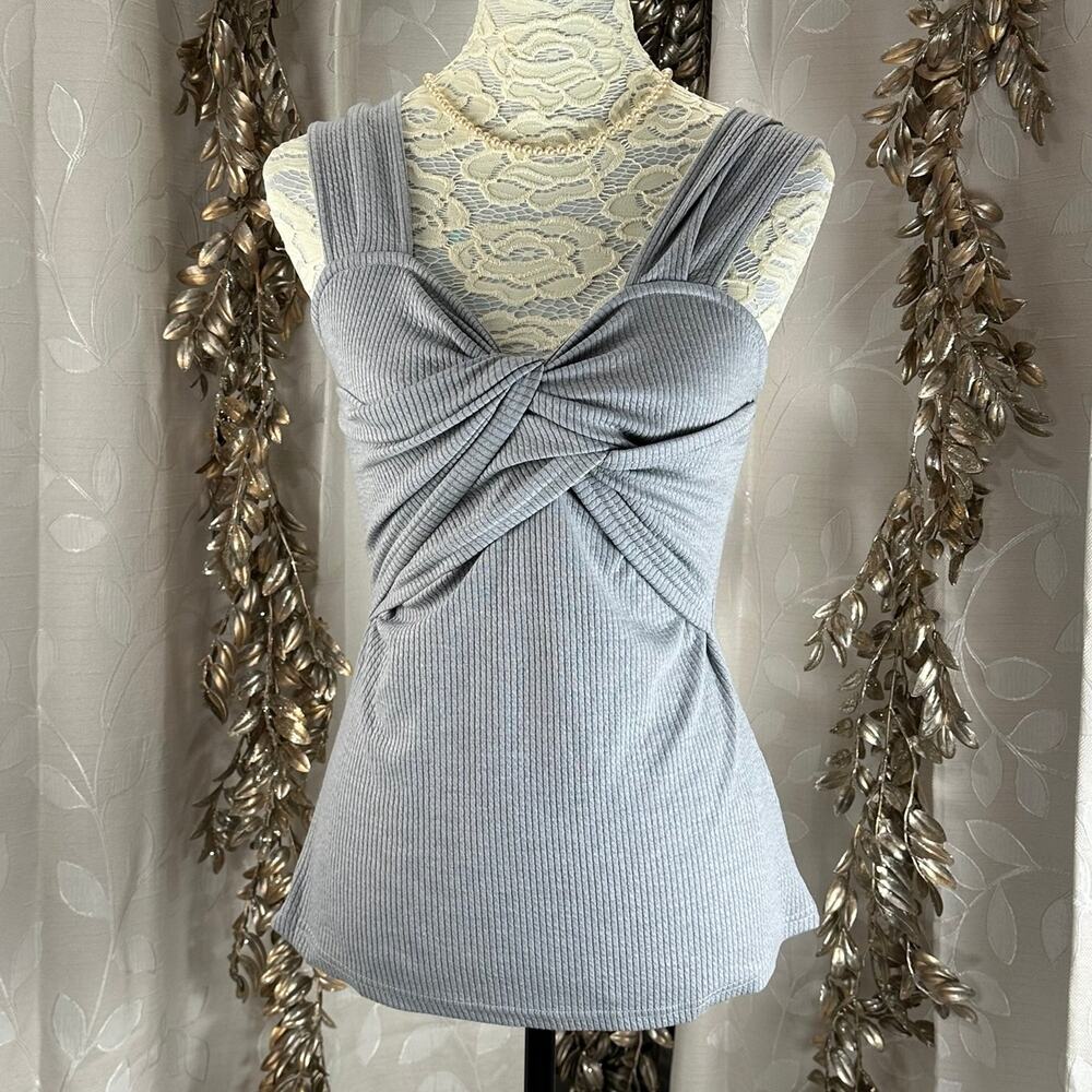 Listicle Women’s M Gray Ribbed Twist Front Sleeveless Top Medium Tank‎ Top Basic